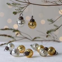 Load image into Gallery viewer, Bag of 10 Mini Ribbed Baubles