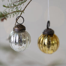 Load image into Gallery viewer, Bag of 10 Mini Ribbed Baubles