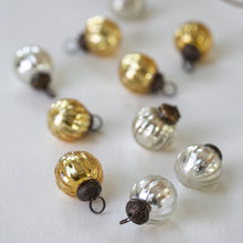 Load image into Gallery viewer, Bag of 10 Mini Ribbed Baubles