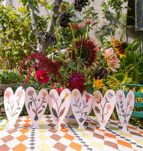 Load image into Gallery viewer, Hadley paper goods heart concertina card
