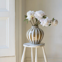 Load image into Gallery viewer, Camel stripe vase